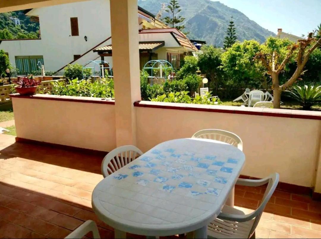 Villa Casa Con Giardino E Terrazzo Vicino Al Mare Piraino Exterior foto
