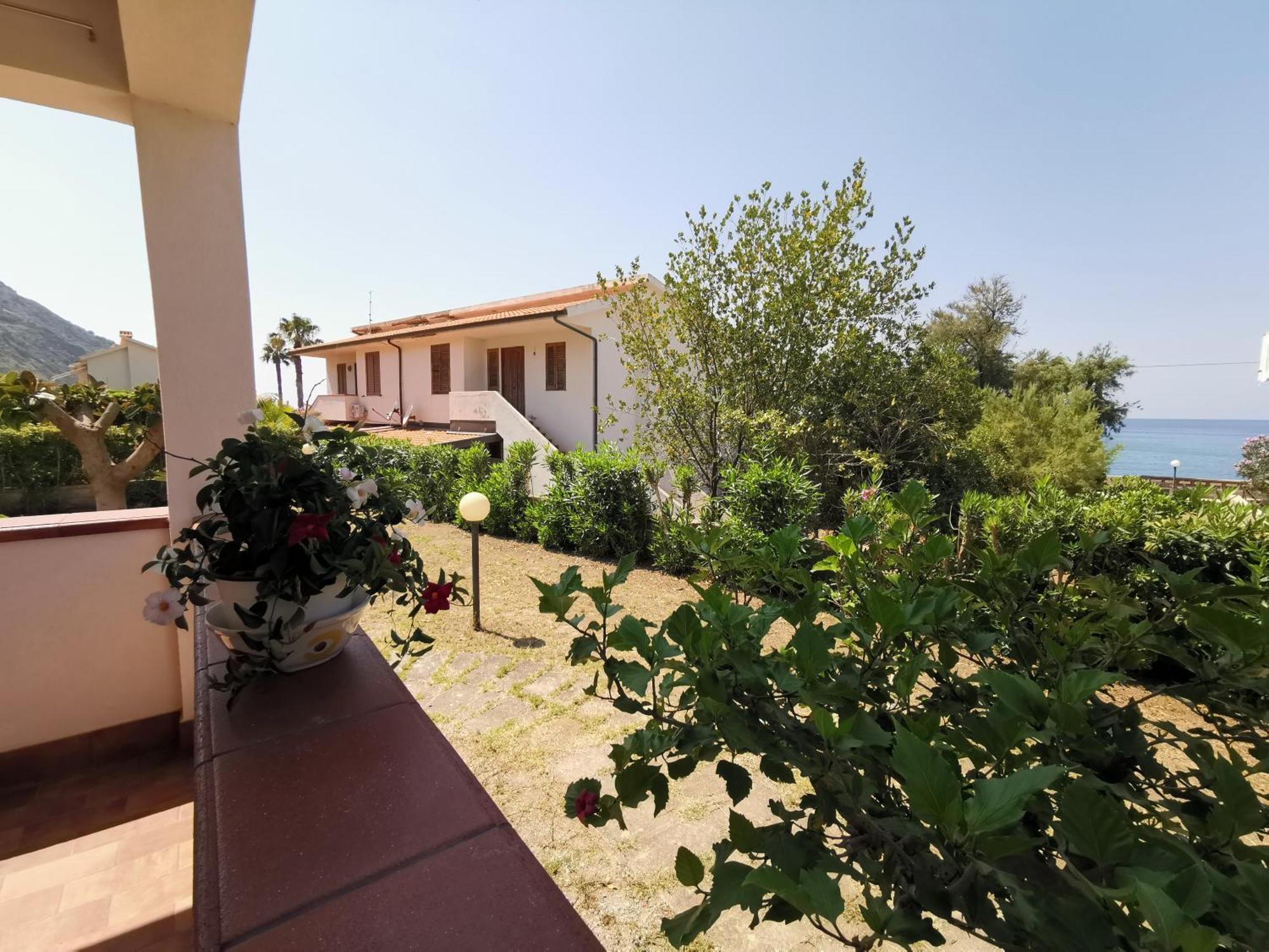 Villa Casa Con Giardino E Terrazzo Vicino Al Mare Piraino Exterior foto